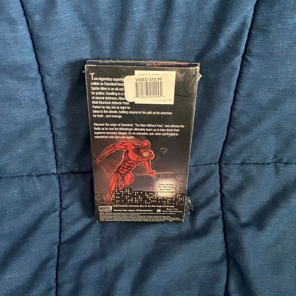 SEALED Daredevil vs Spider-Man VHS 2003 - Picture 10 of 11
